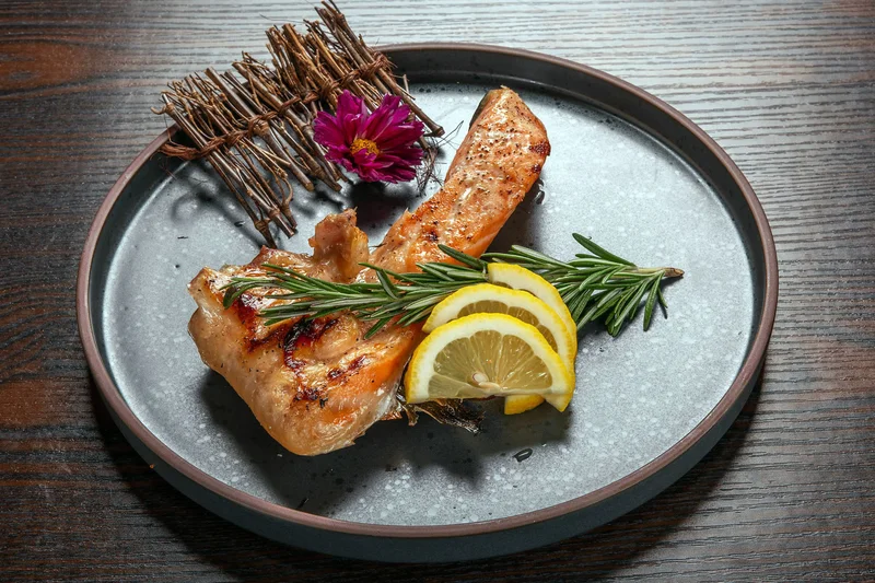 Salmon Collar
